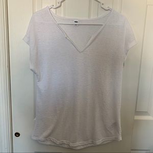 White Old Navy Tee